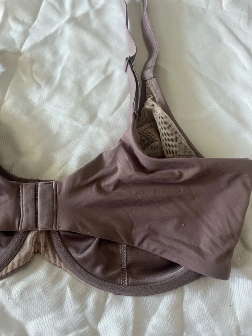 Chantelle Lace Underwire Bra in mauve size 36DD